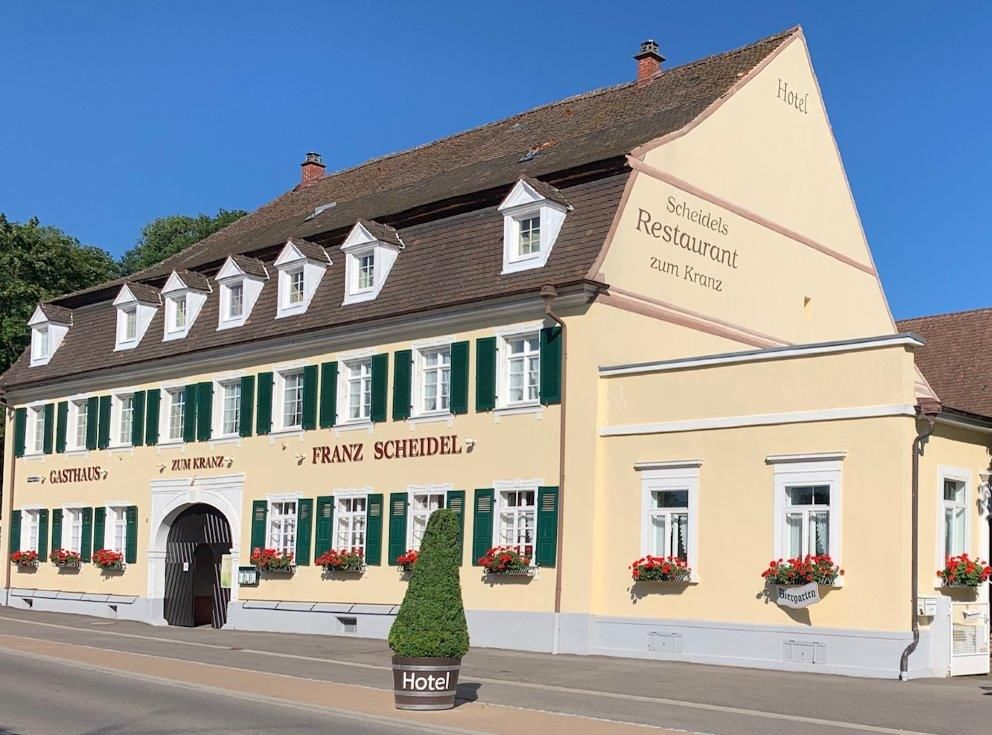 Außenansicht des Gasthofes Scheidels Kranz in Kenzingen