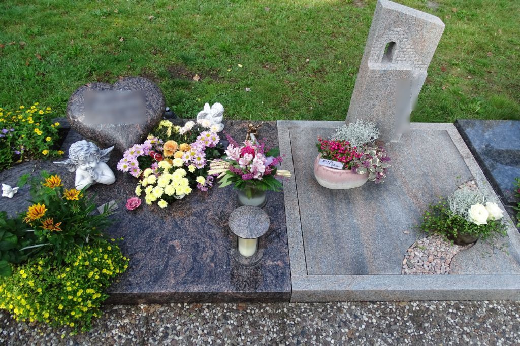 Waldfriedhof Augustdorf Urnengrab