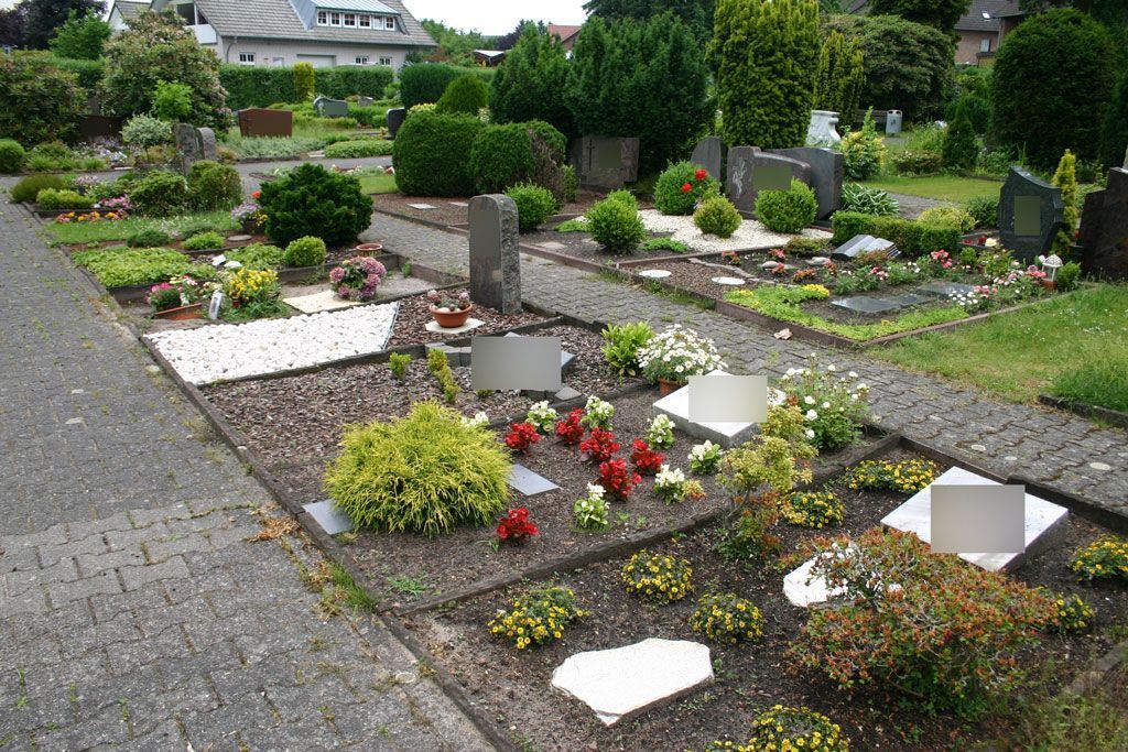 Ev. Friedhof an der Oerlinghauser Straße Sarggräber