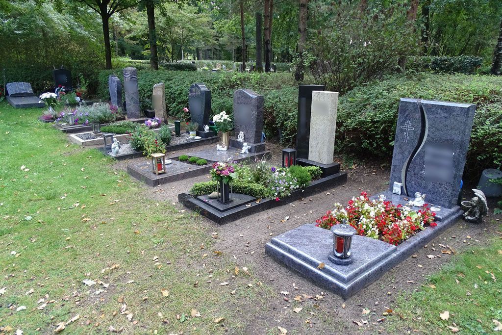 Kommunalfriedhof Hövelhof Einzelerdgräber