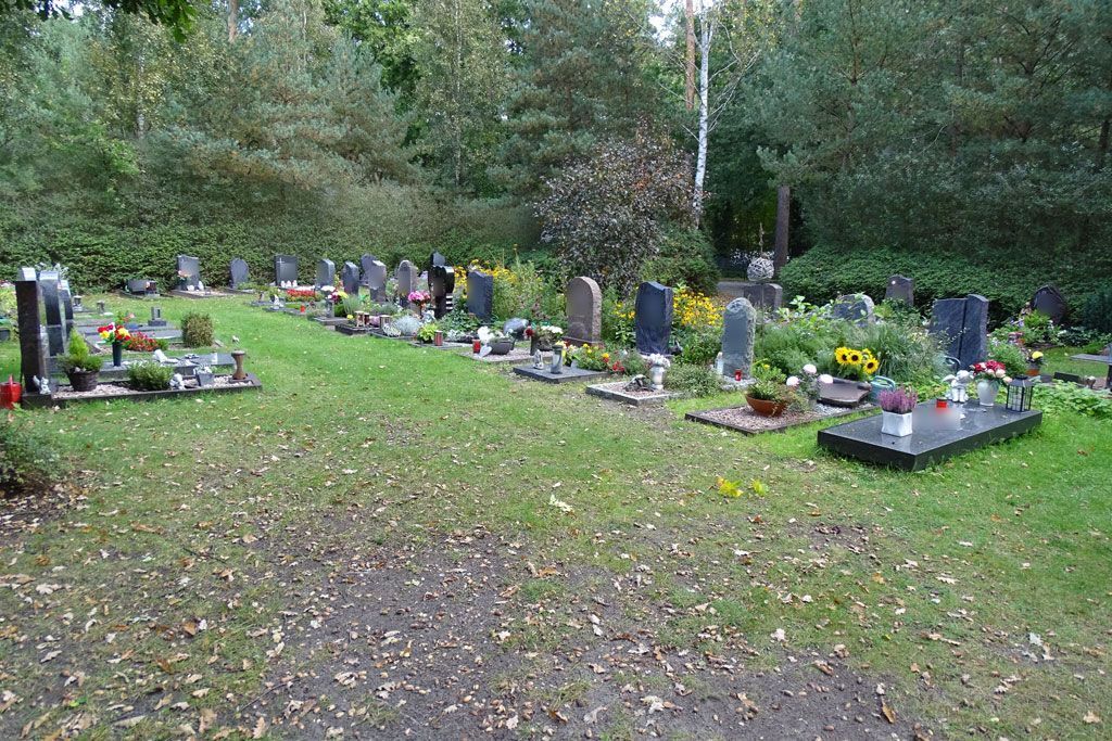Kommunalfriedhof Hövelhof Erdbestattung