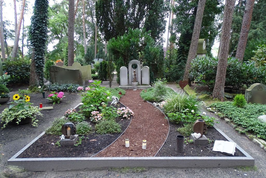 Friedhof Herz-Jesu Hövelriege Familiengrab