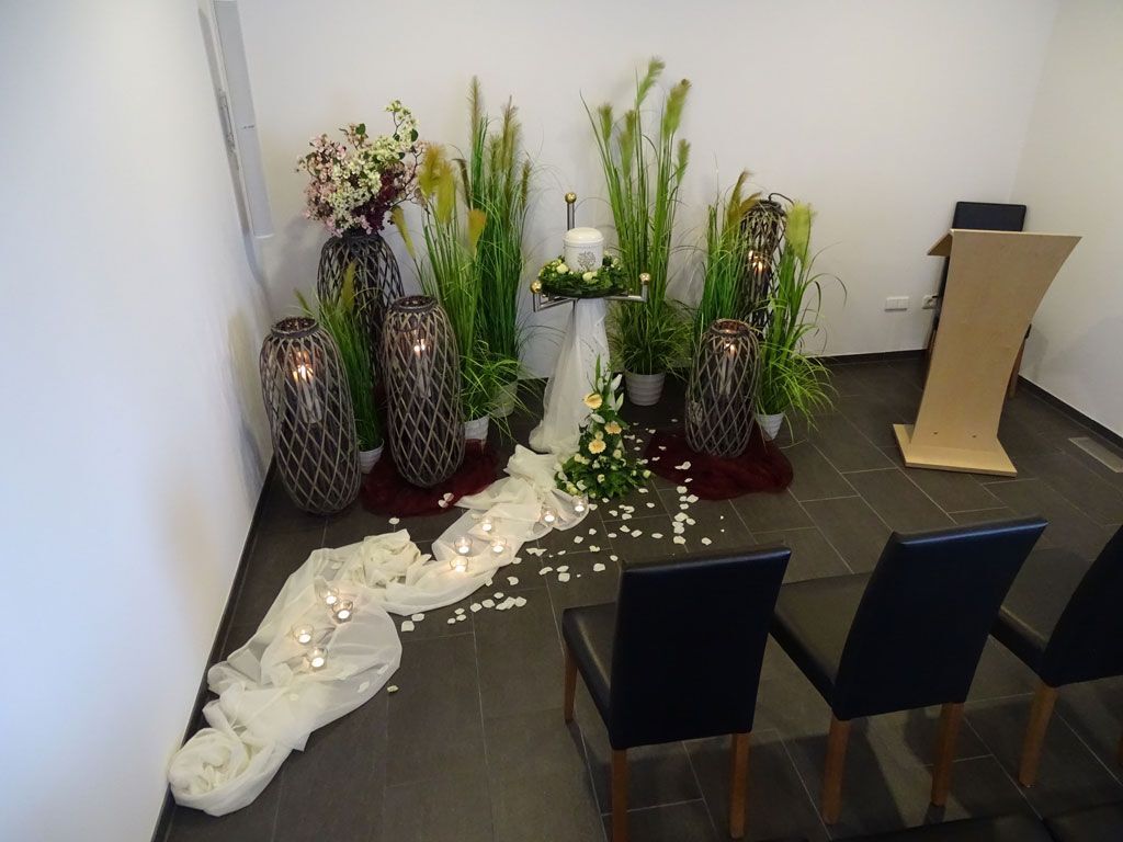 Bestattungen Röchter Trauerhalle