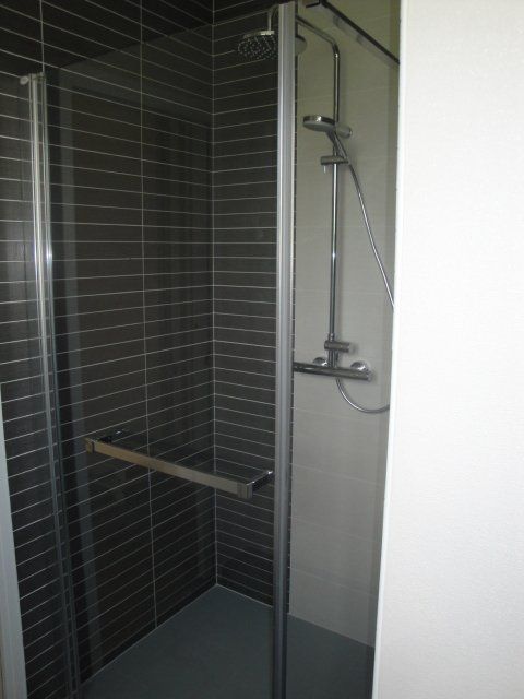 Installation d'une douche esprit moderne