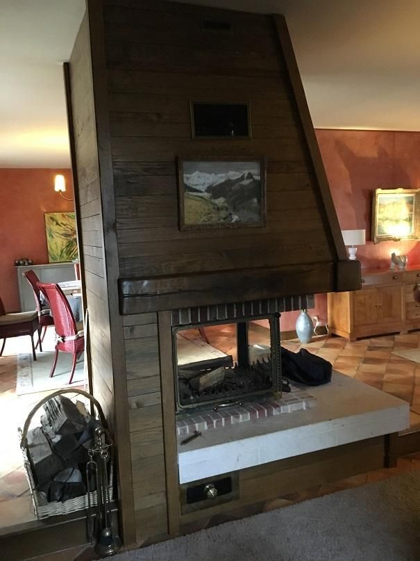 Cheminée centrale avant les travaux de rénovation