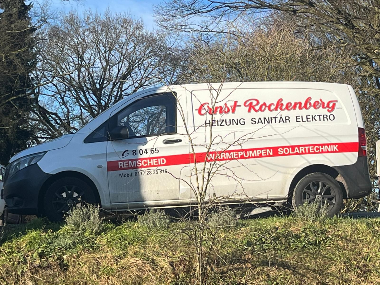 Weißes Einsatzfahrzeug von Ernst Rockenberg.