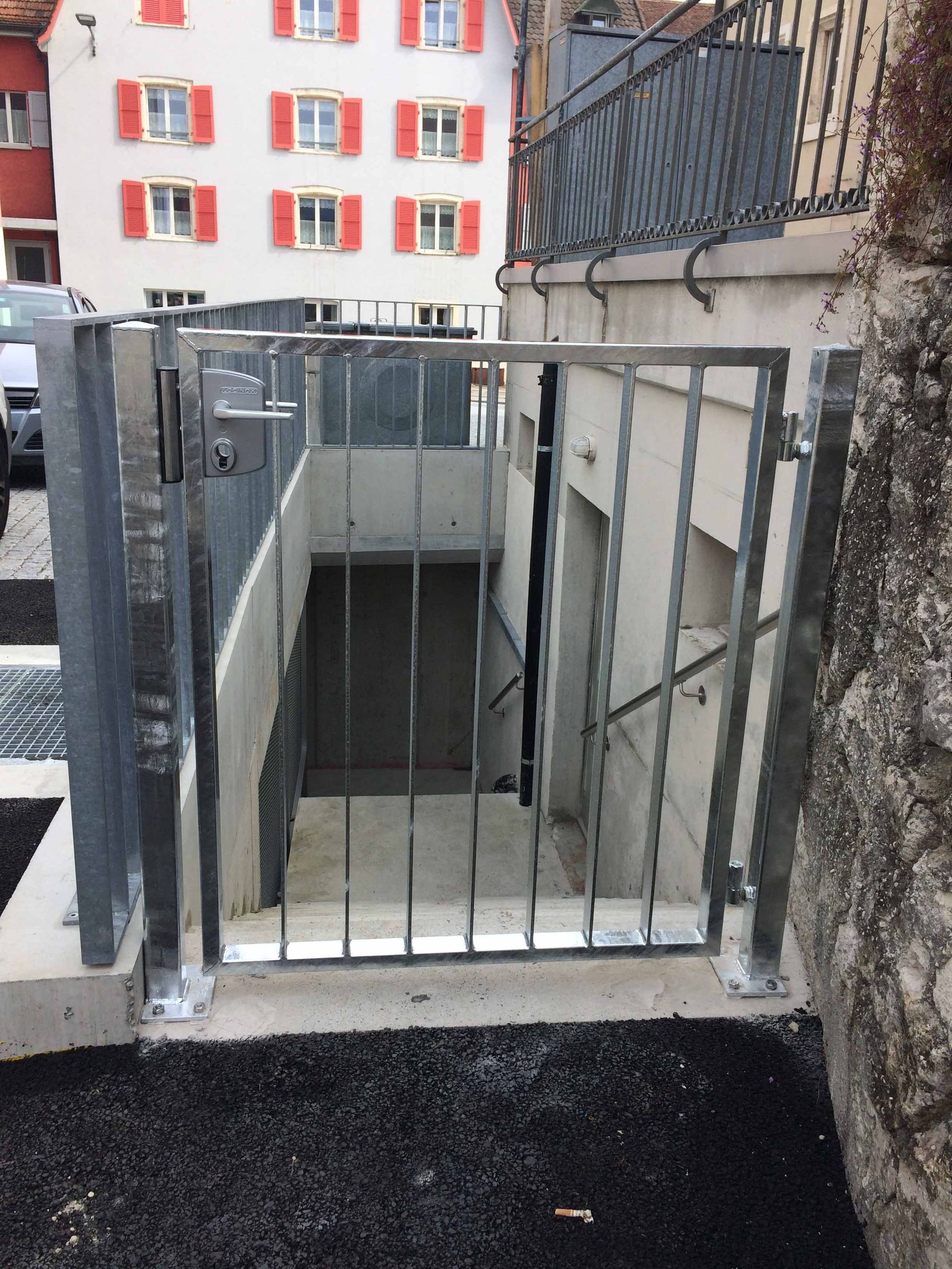 staketenzäune metall - gebrüder meyer - zaunfabrik und schlosserei - münchenstein