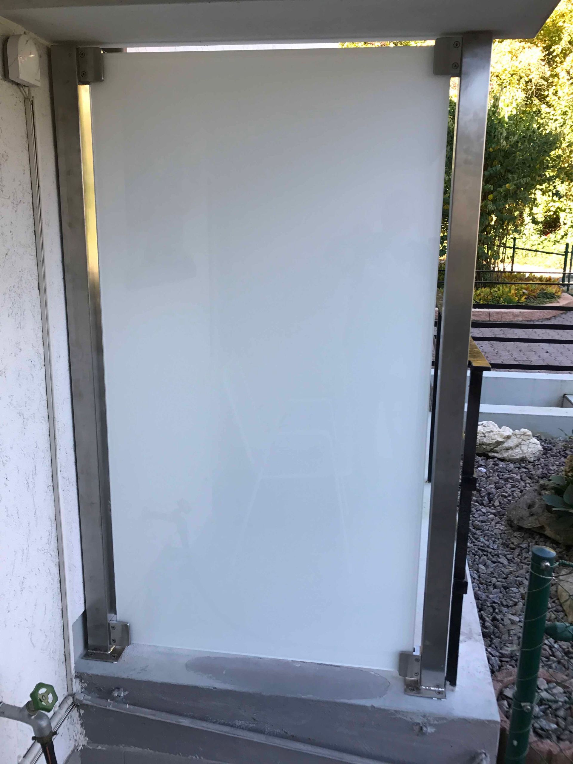 sichtschutz glas - gebrüder meyer - zaunfabrik und schlosserei - münchenstein