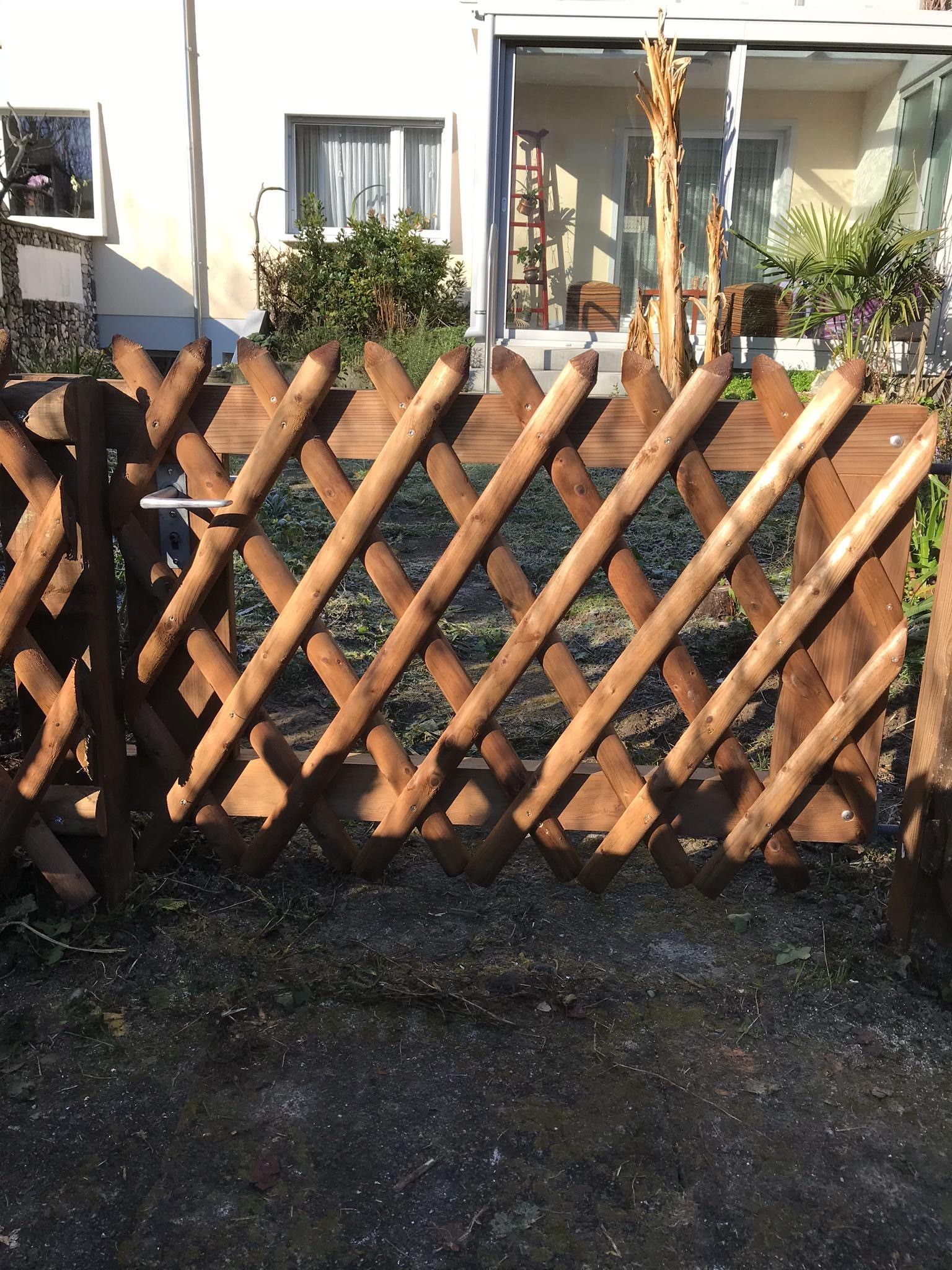 kreuzzäune - gebrüder meyer - zaunfabrik und schlosserei - münchenstein