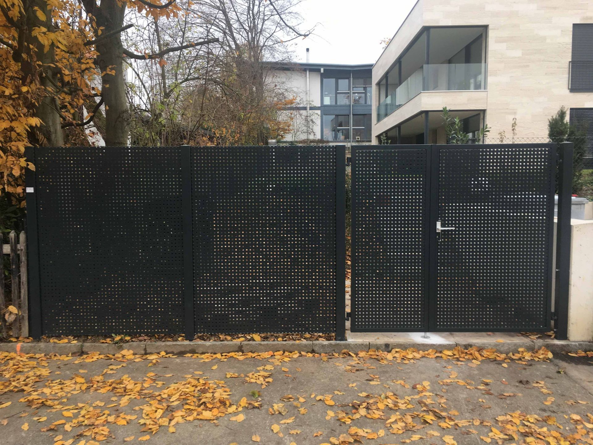 sichtschutz glas - gebrüder meyer - zaunfabrik und schlosserei - münchenstein