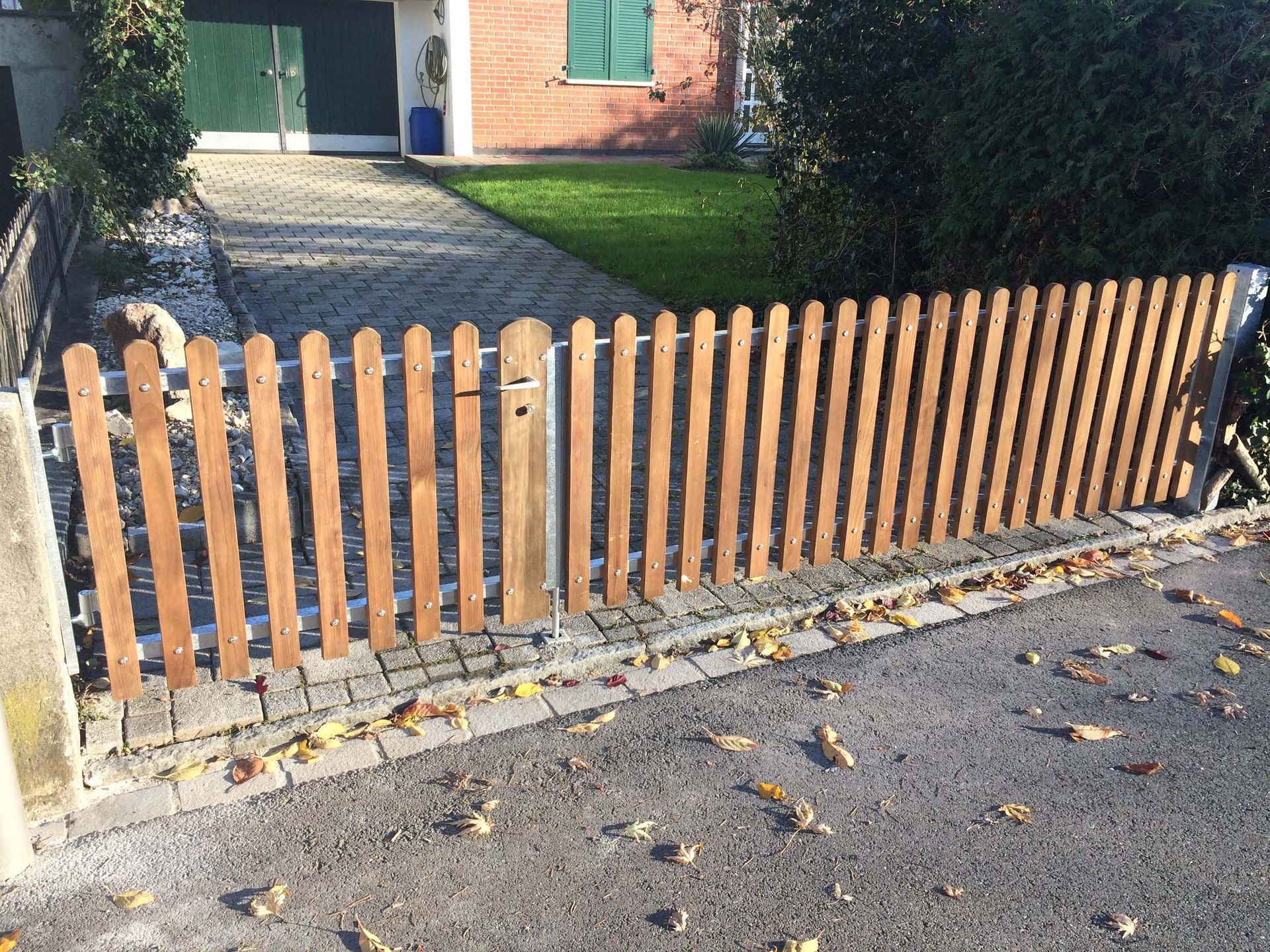 holzzaun - gebrüder meyer - zaunfabrik und schlosserei - münchenstein