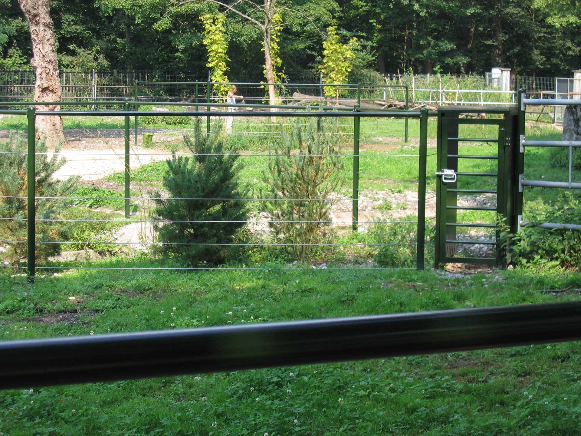 tiergehege - gebrüder meyer - zaunfabrik und schlosserei - münchenstein