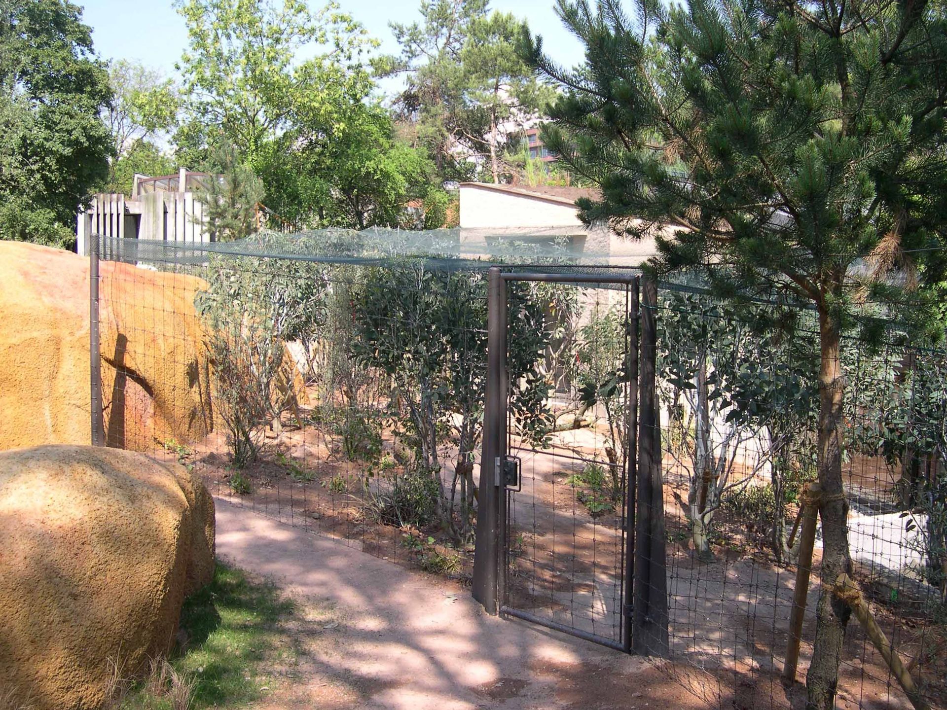 tiergehege - gebrüder meyer - zaunfabrik und schlosserei - münchenstein