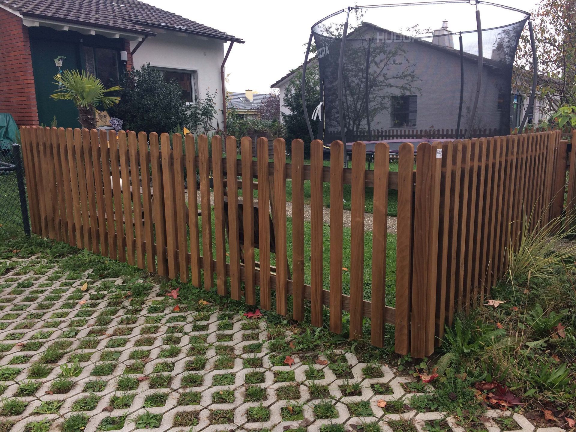 staketen braundruckimprägniert - gebrüder meyer - zaunfabrik und schlosserei - münchenstein