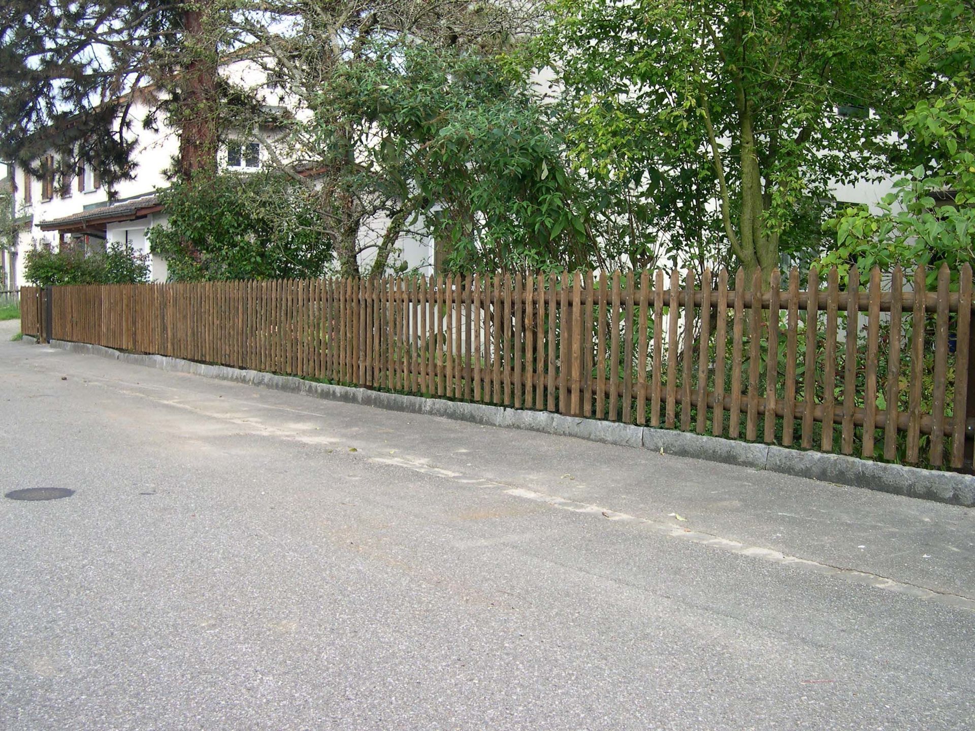 kreuzzäune - gebrüder meyer - zaunfabrik und schlosserei - münchenstein