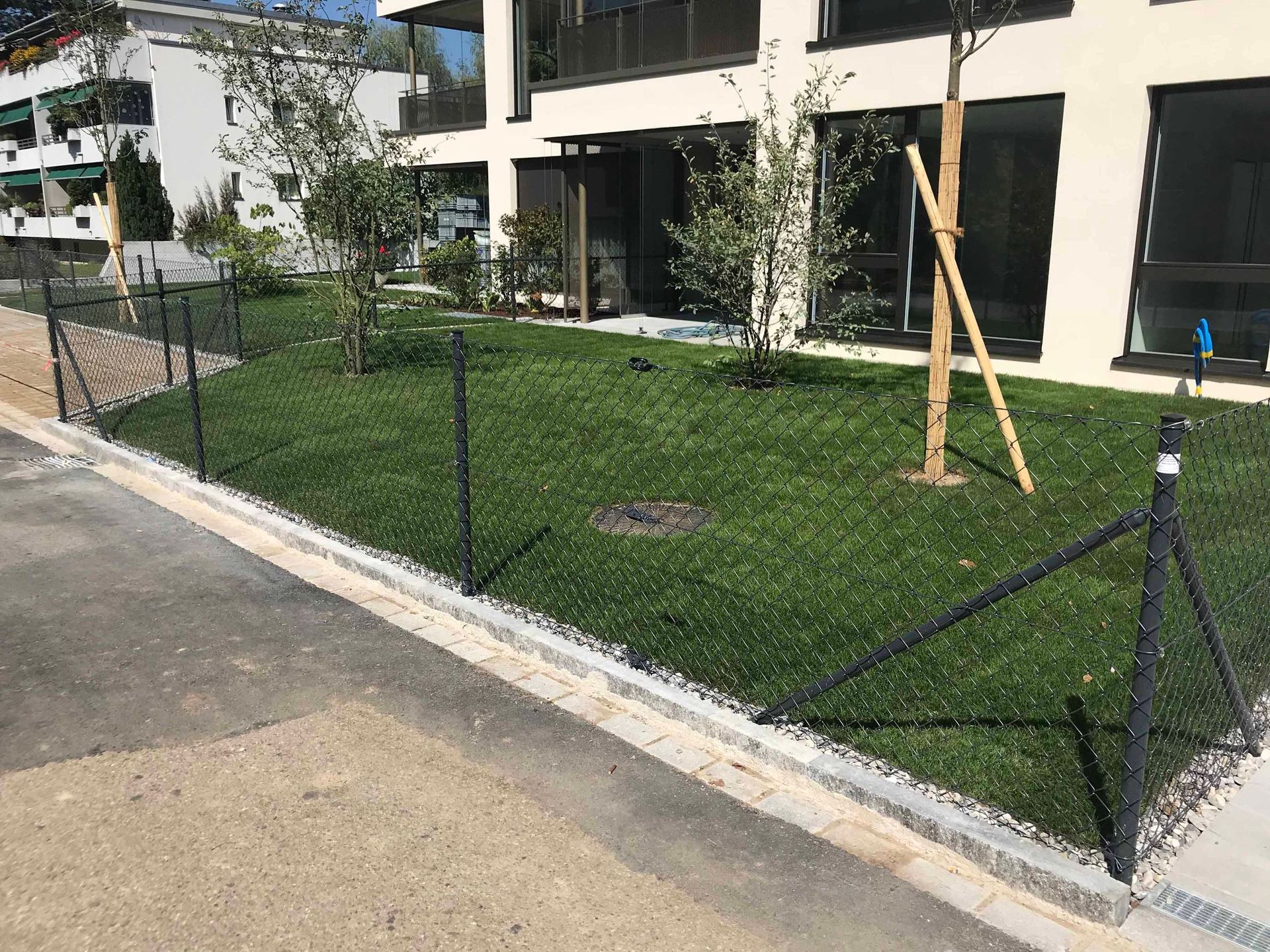 diagonalgeflechtzäune - gebrüder meyer - zaunfabrik und schlosserei - münchenstein