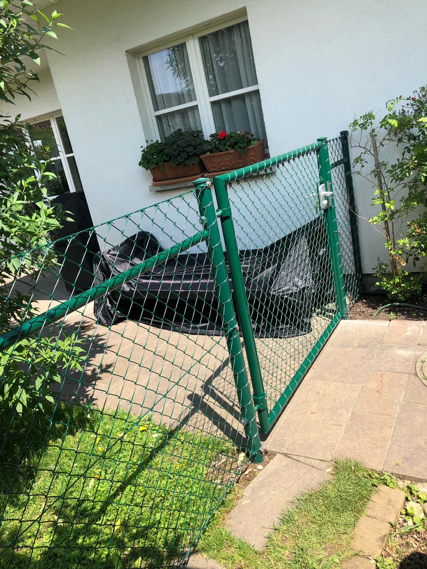 diagonalgeflechtzaun - gebrüder meyer - zaunfabrik und schlosserei - münchenstein