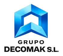 Logotipo geom&eacute;trico azul con el texto &ldquo;GRUPO DECOMAK SL&rdquo;