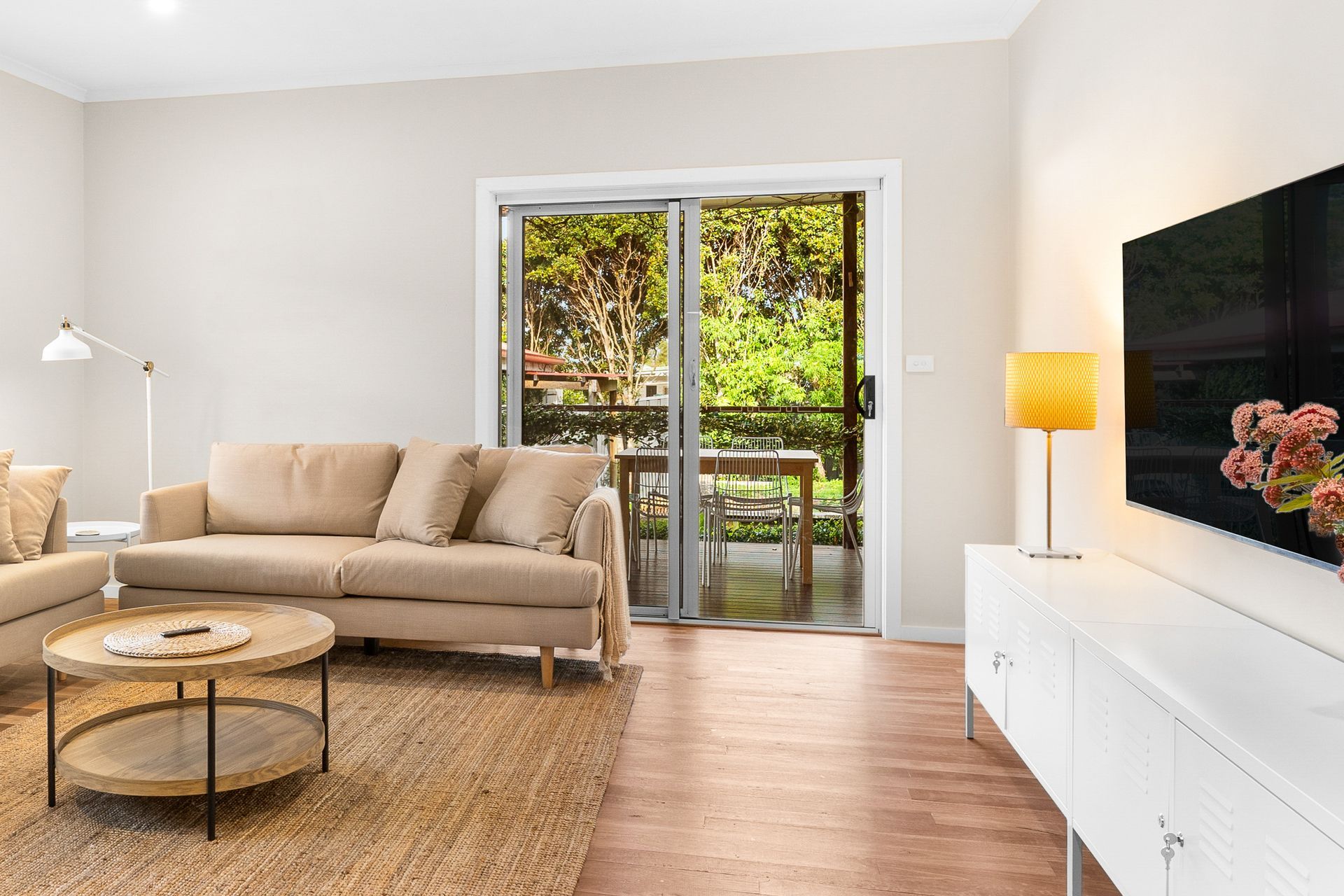 Pet Friendly Nerita @ Tuross Head -Living Space