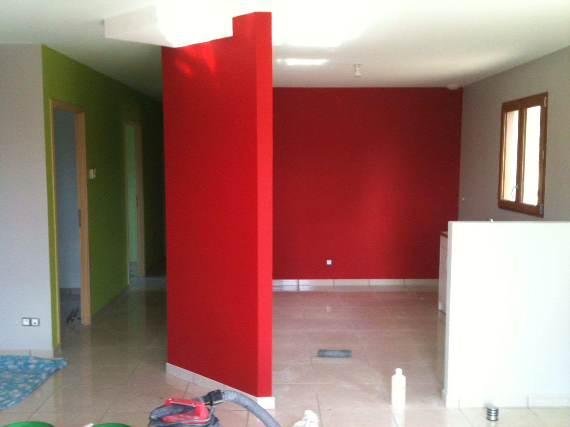 Photo d'un mur rouge