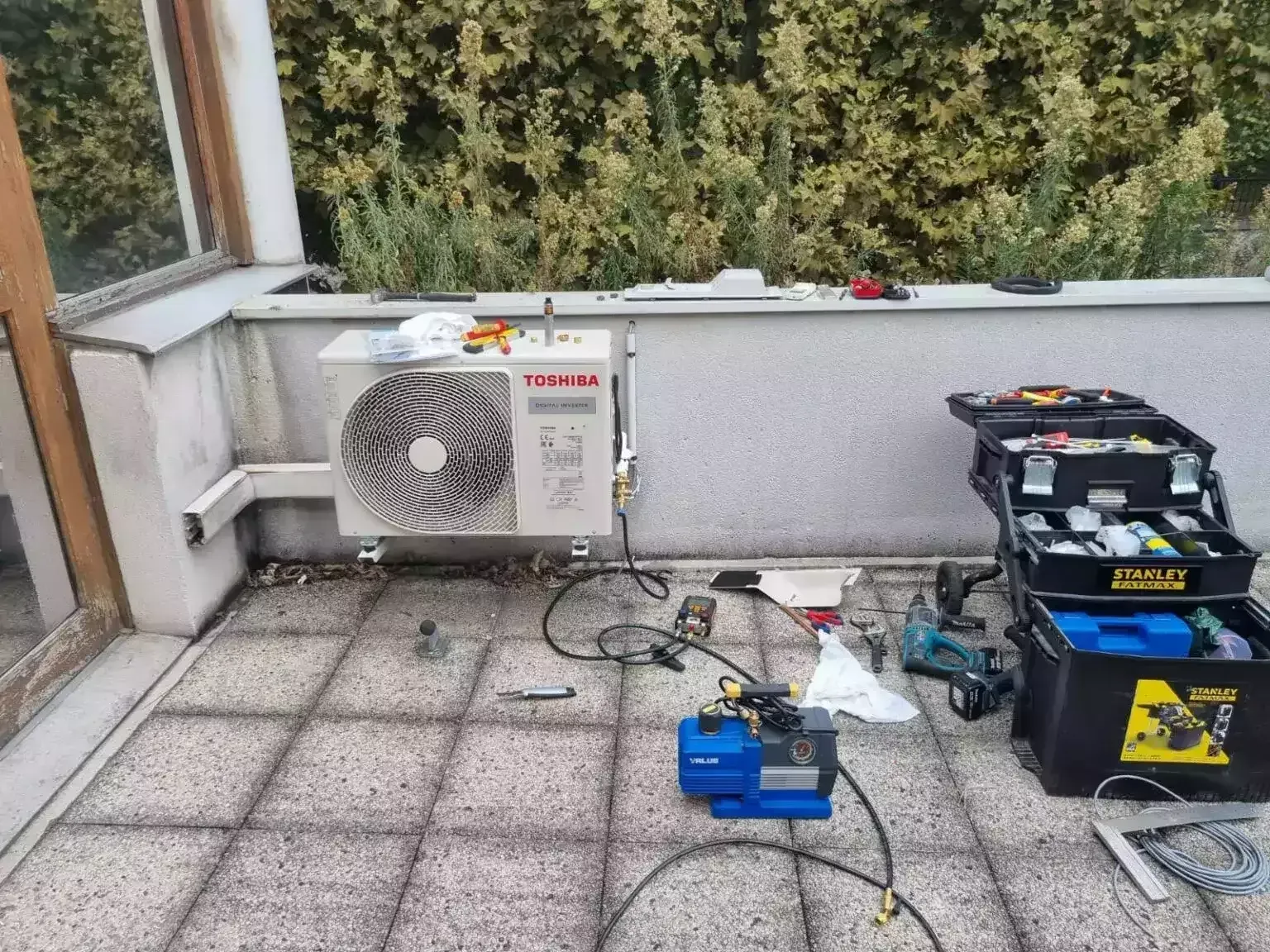 La ventilation extérieure d'un système de climatisation d'un domicile.