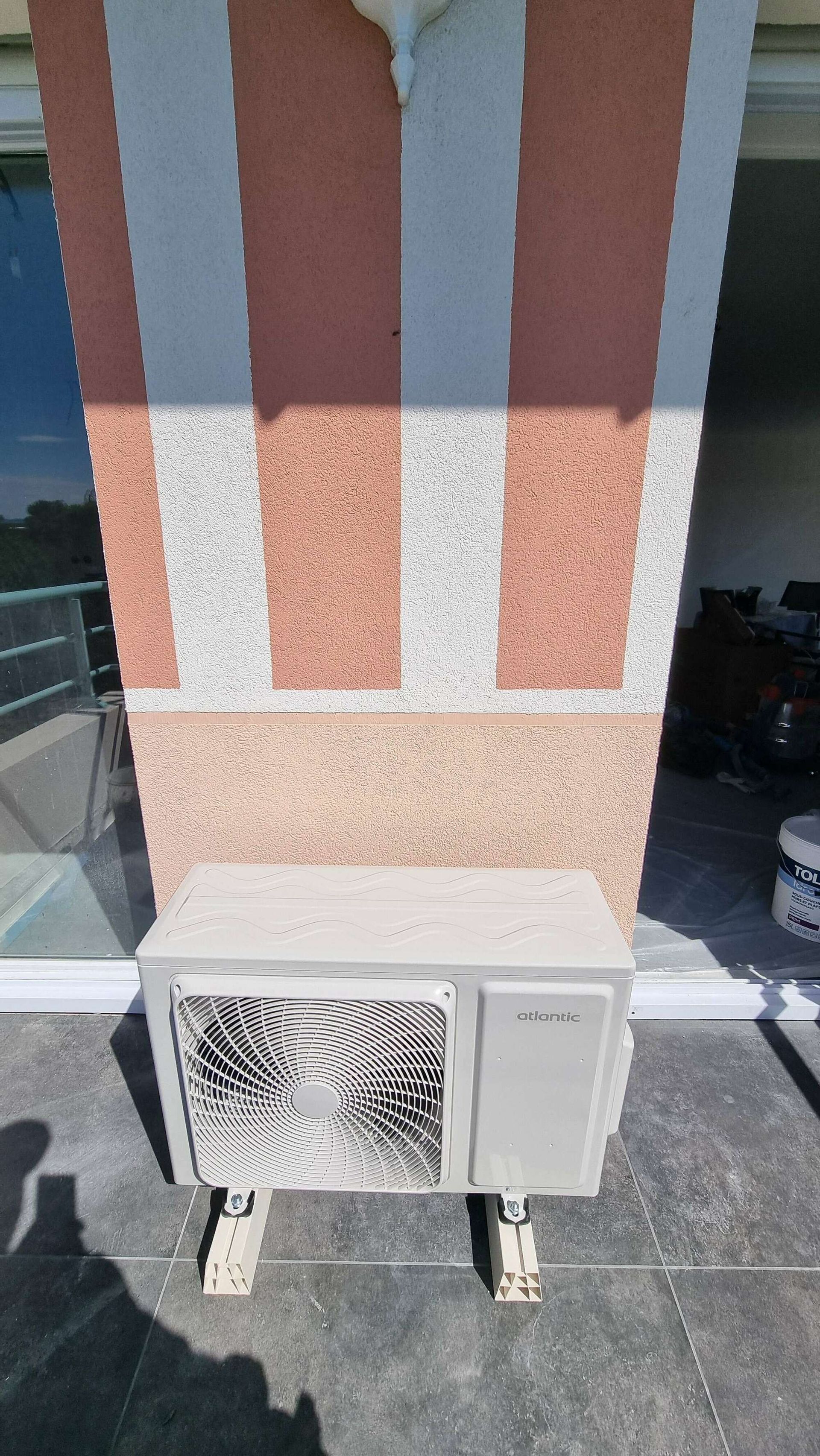 Le système de ventilation d'une climatisation.