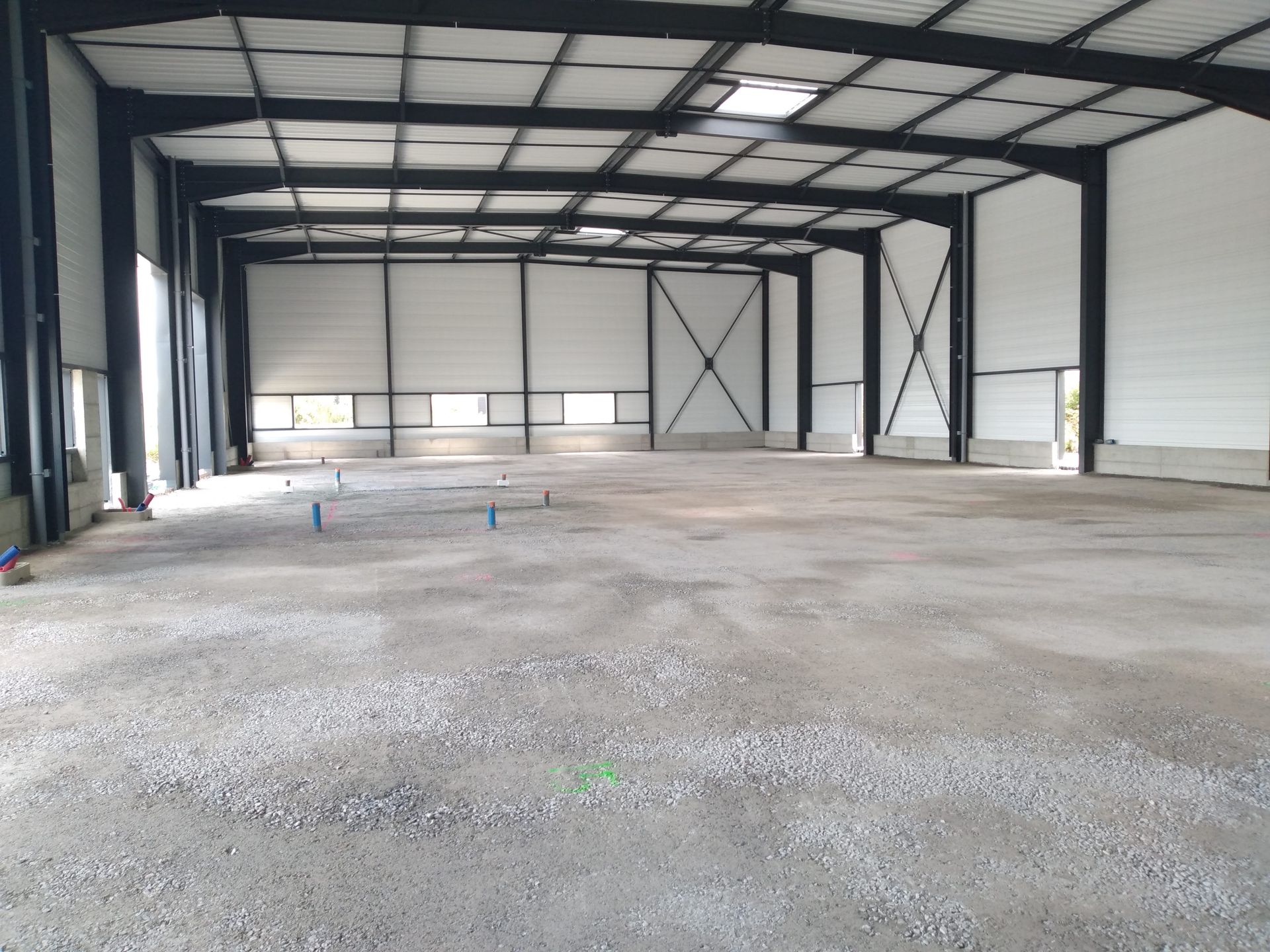 Hangar vide