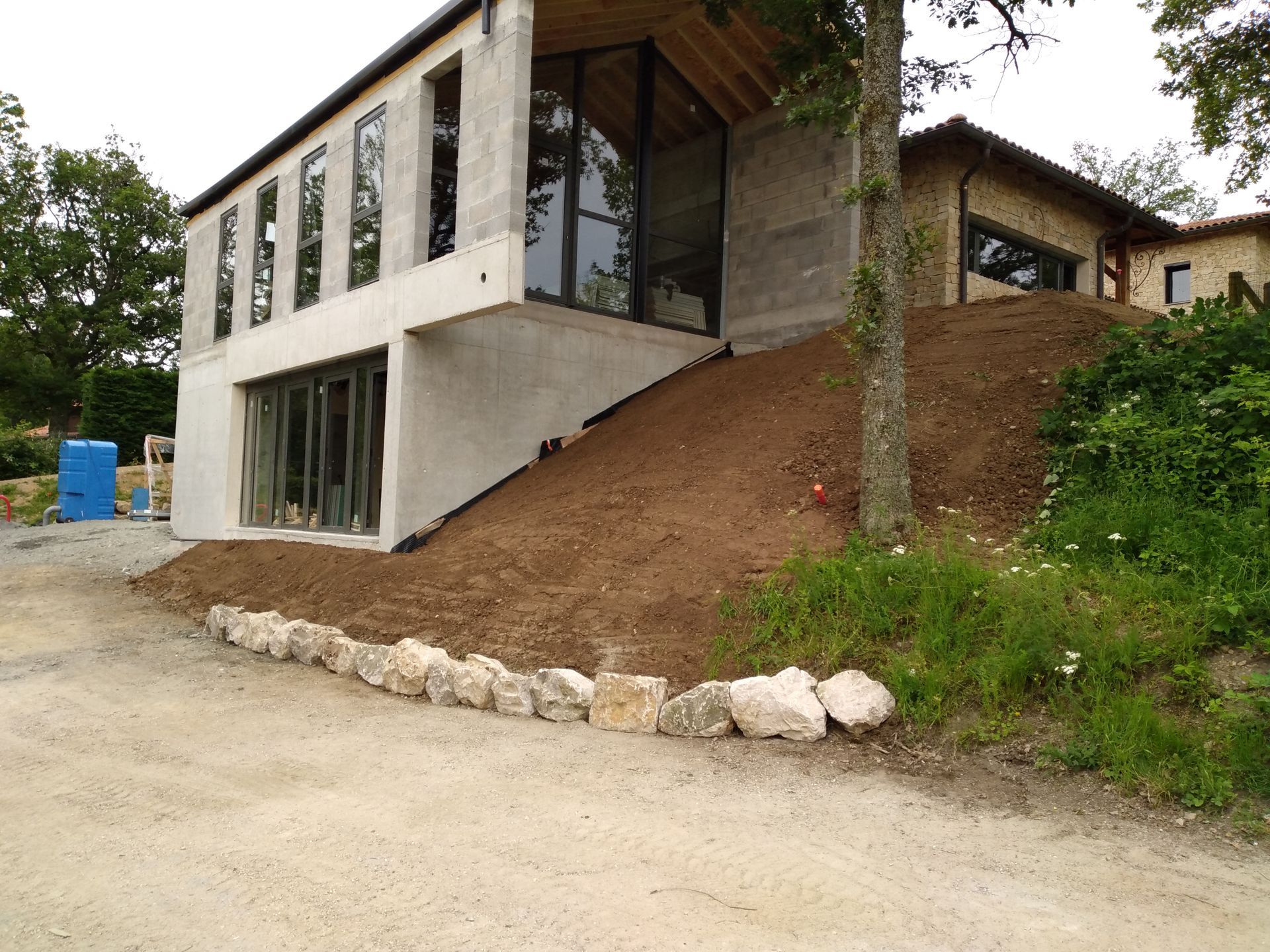 Extérieur aménagé d'une maison