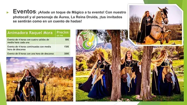 Una mujer con un vestido largo está de pie junto a un árbol.