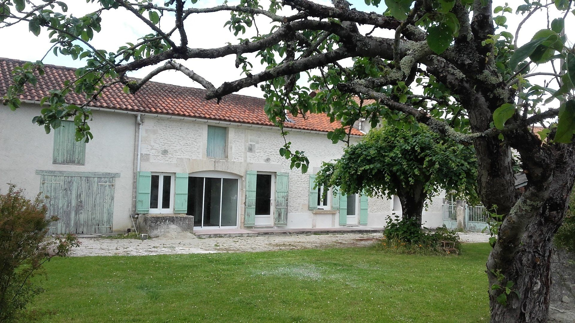 Bien immobilier maison avec étage