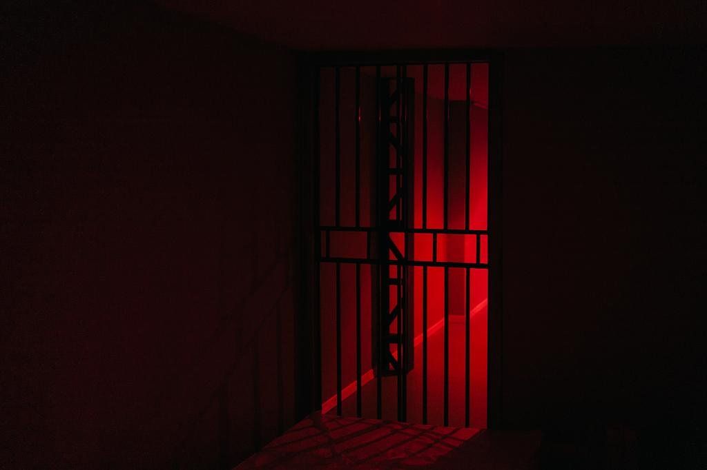 Porte de la fausse prison