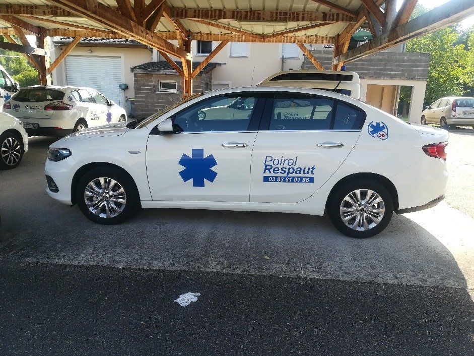 Véhicule sanitaire léger