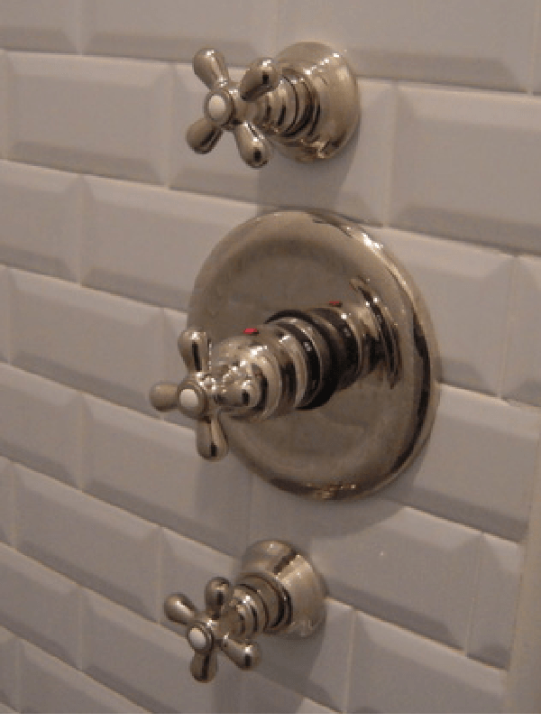 Mélangeur de douche en acier chromé