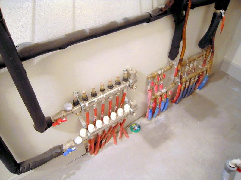 Tuyaux d'accès pour la pompe à chaleur