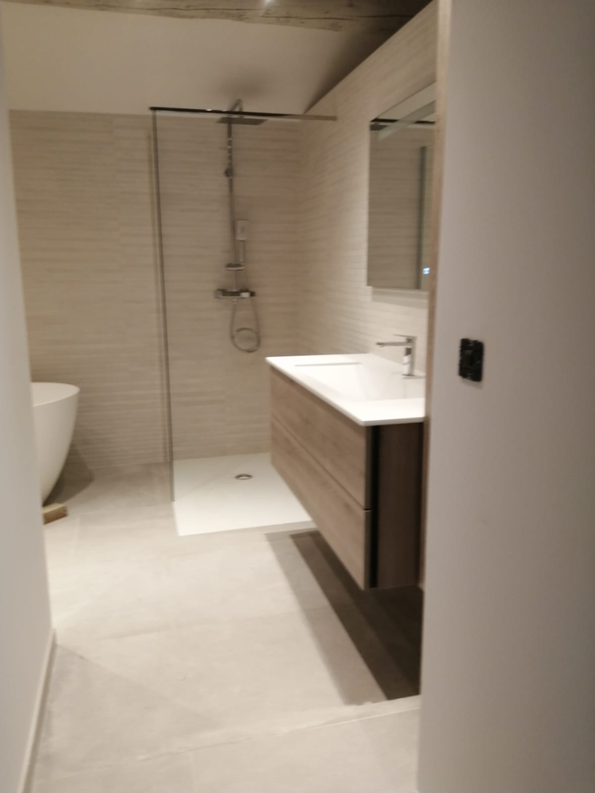 Salle de bain rénovée et adapté