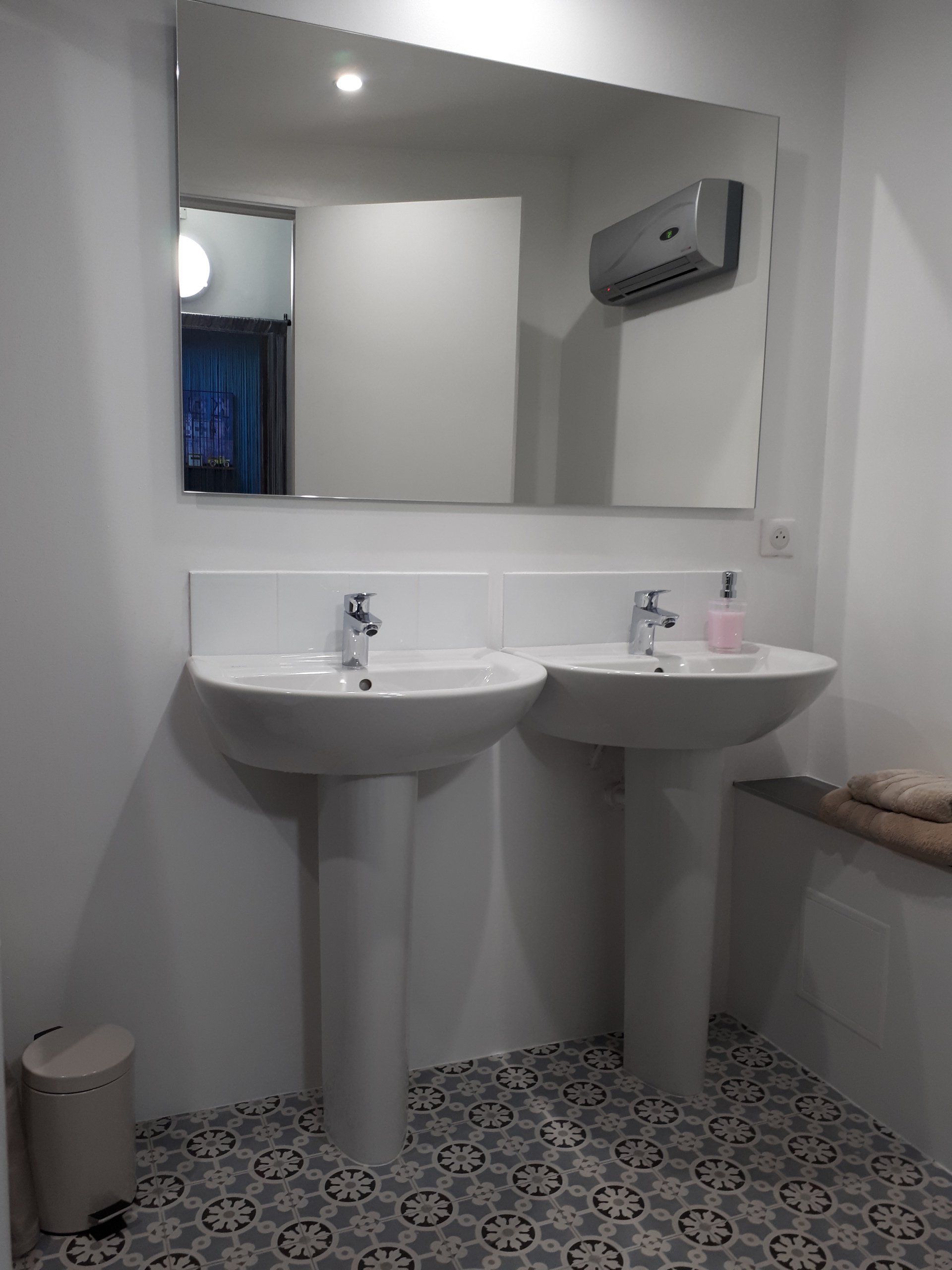 Lavabo blanc 