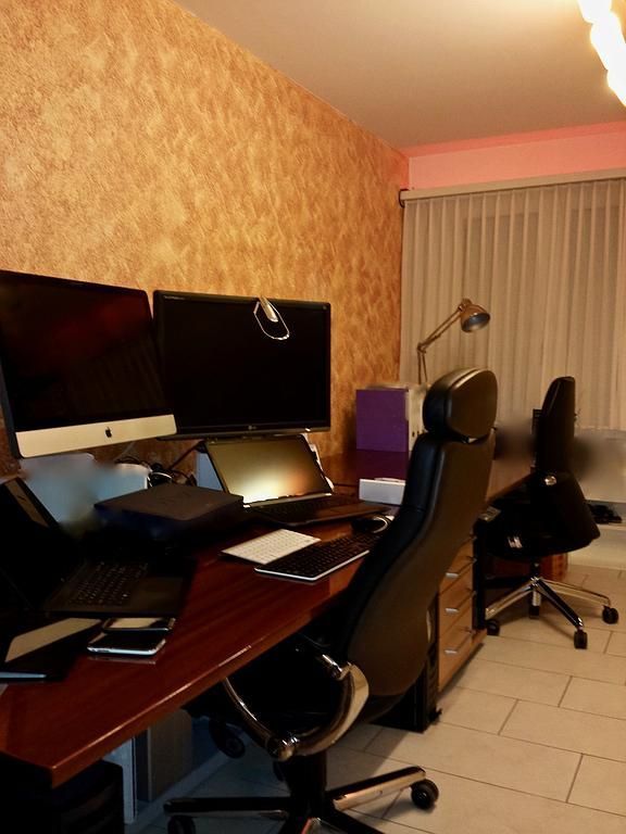 Sekretariat - Dr. med. Waltraud Tschaggelar-Trenkner