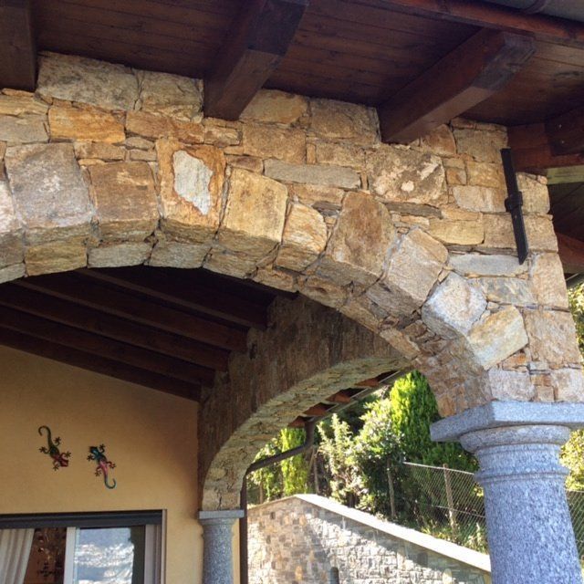 oberer Bogen aus Stein