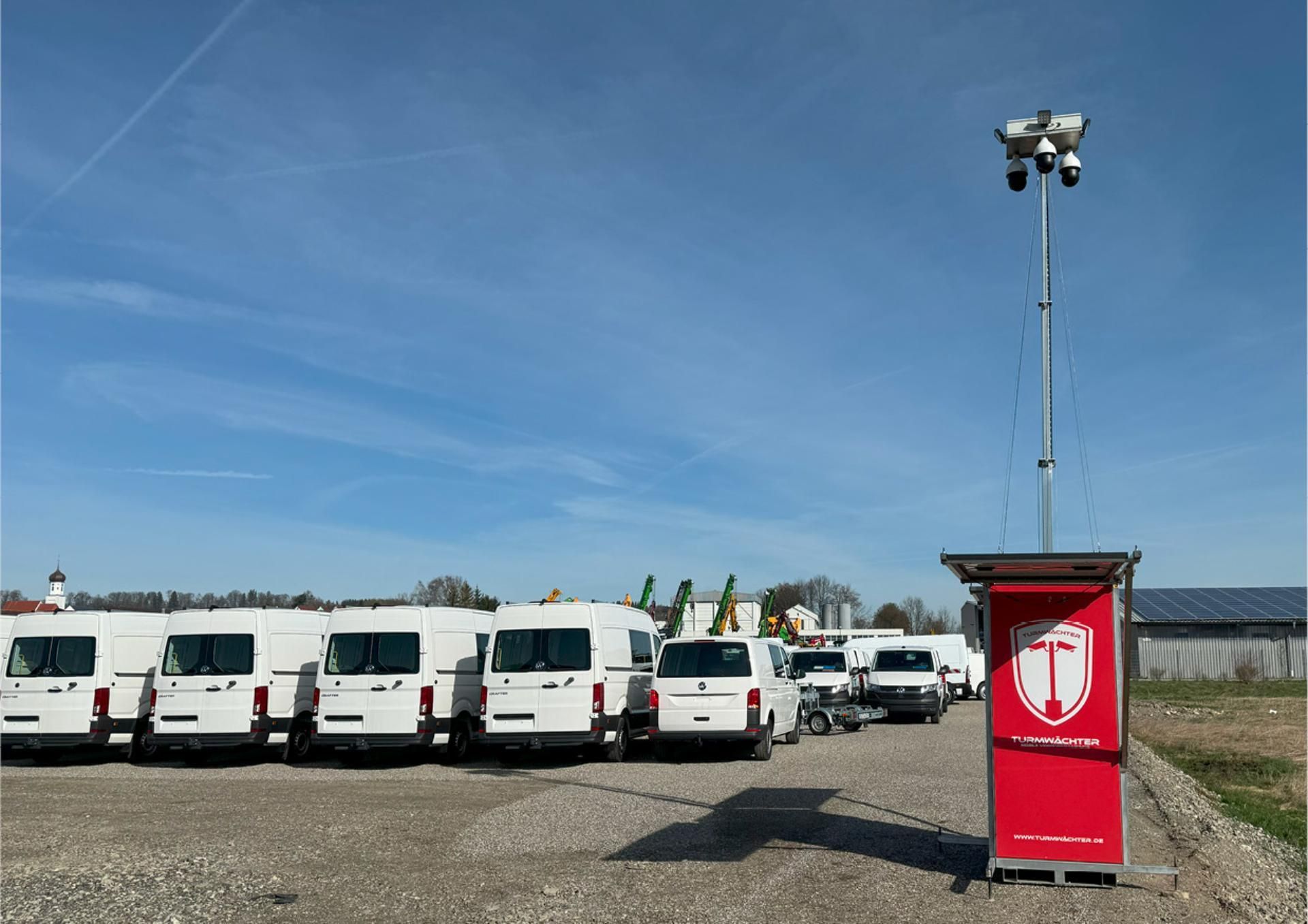 Turmwächter Services GmbH - Überwachungskamera überblickt eine Großbaustelle