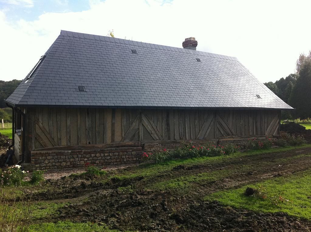 Toiture en ardoise récemment rénovée