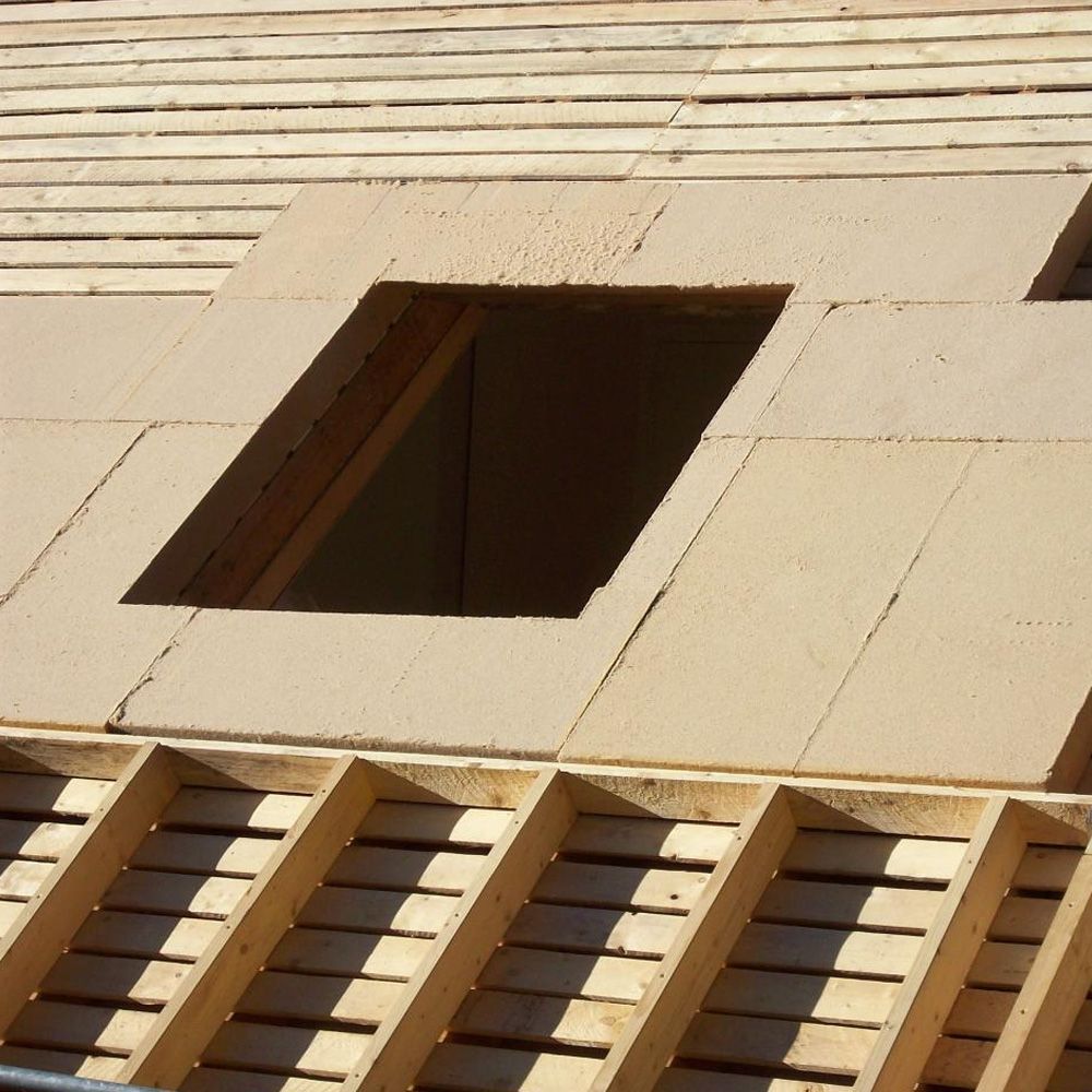 Toiture avec ouverture pour Velux, isolée en sarking