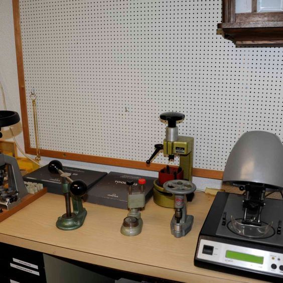 Uhrenservice - Voss Uhrenreparaturen - Hergiswil