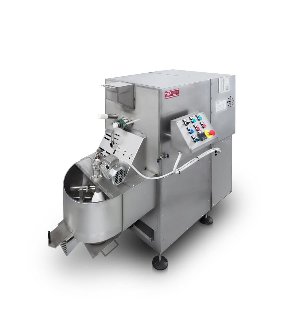 Auf einer weißen Oberfläche steht eine Maschine aus Edelstahl.