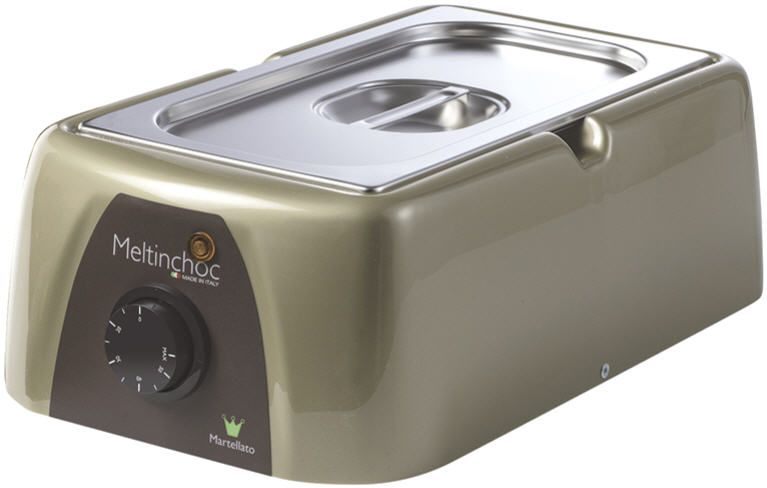 Eine Schokoladenschmelzmaschine mit Edelstahldeckel