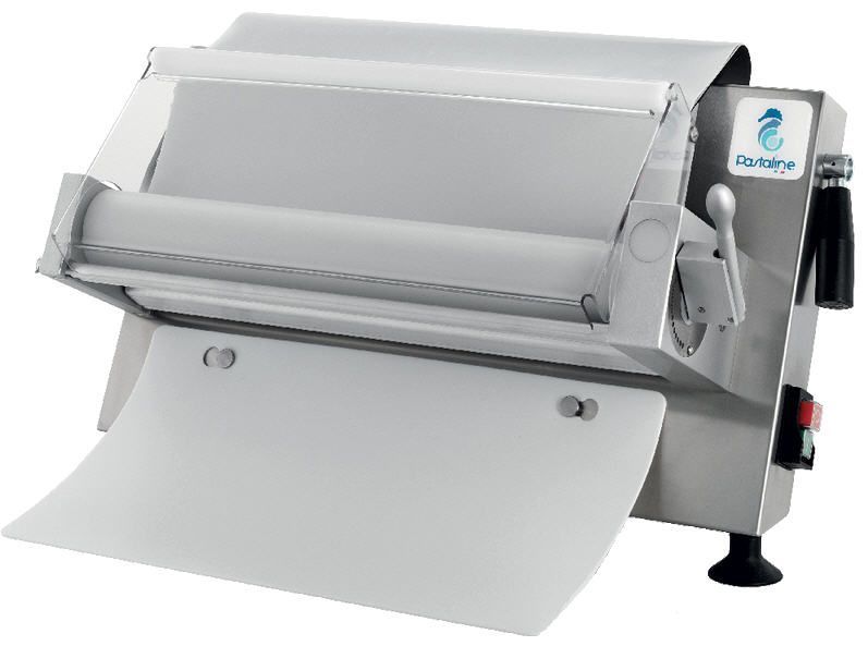 Ein Teigroller aus Edelstahl mit einem Seepferdchen-Logo darauf