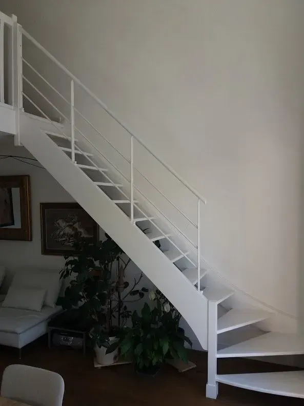 Escalier blanc
