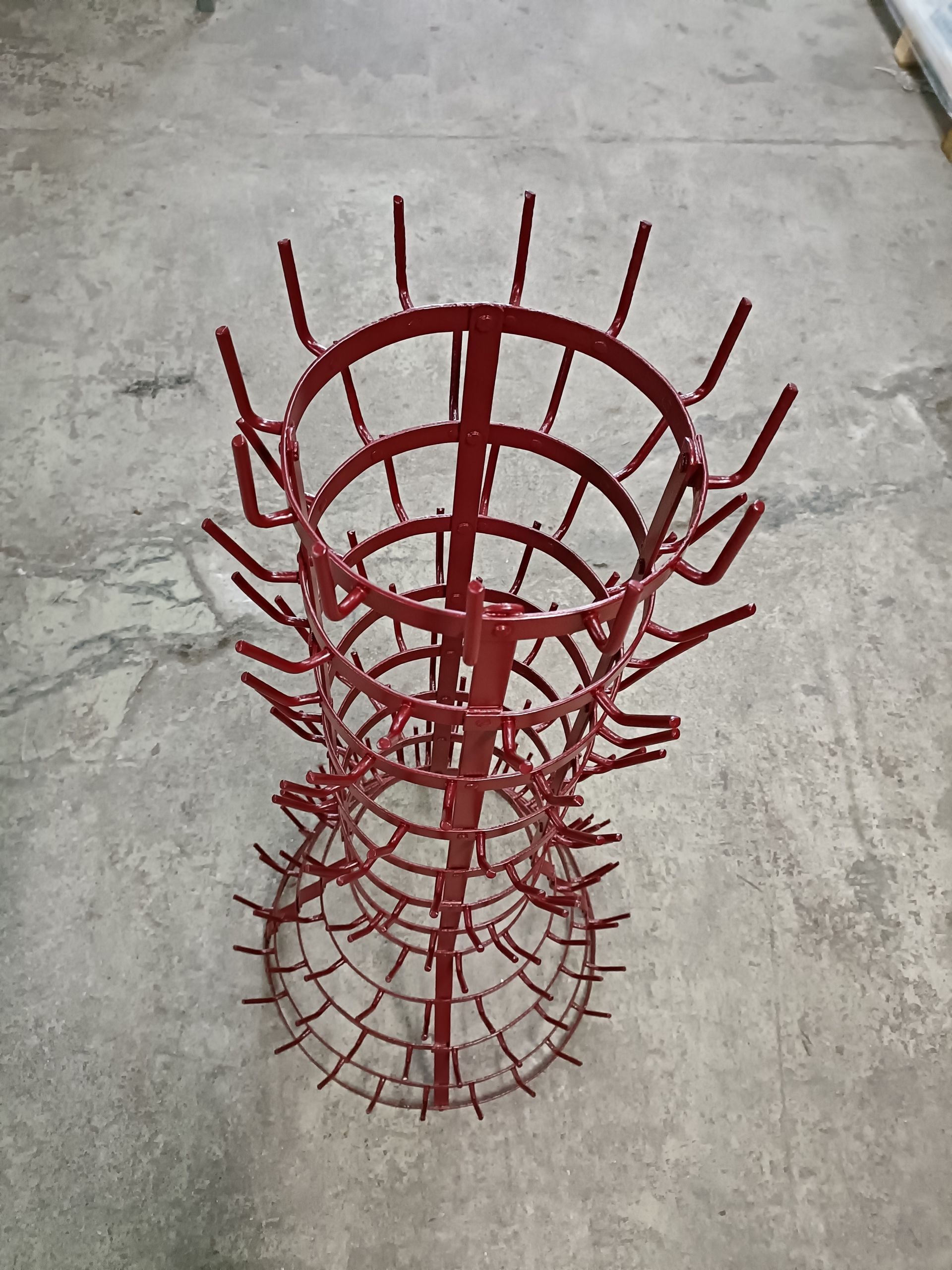 Grande pièce métallique thermolaquée rouge