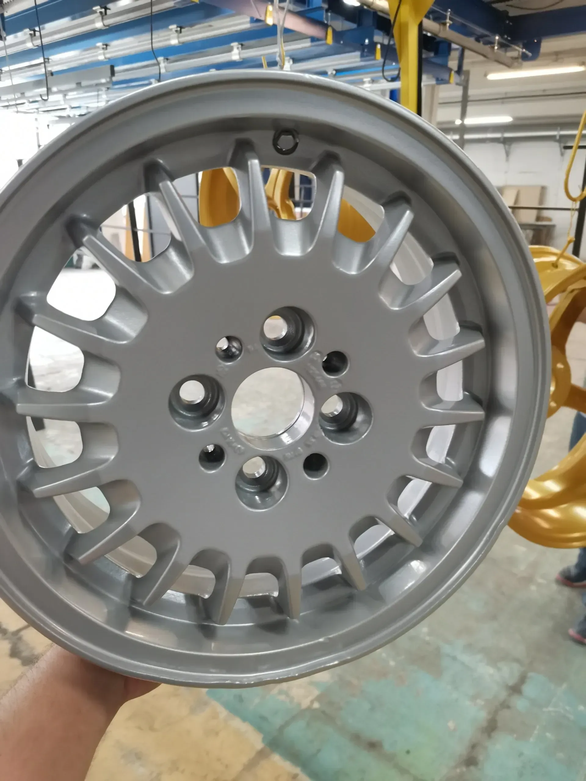 Jante avec traitement polyzinc