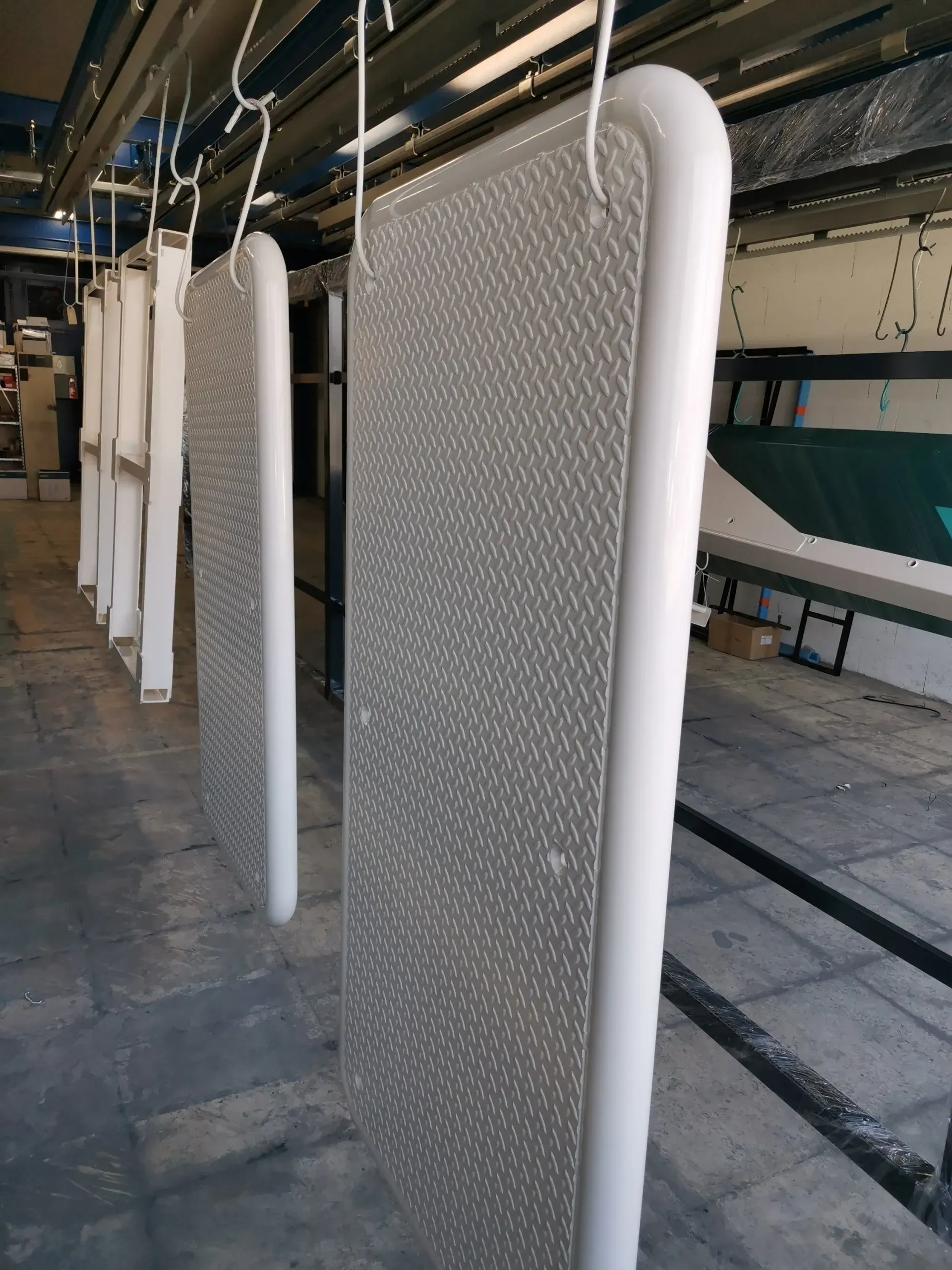 Série de radiateurs en forme de plaques