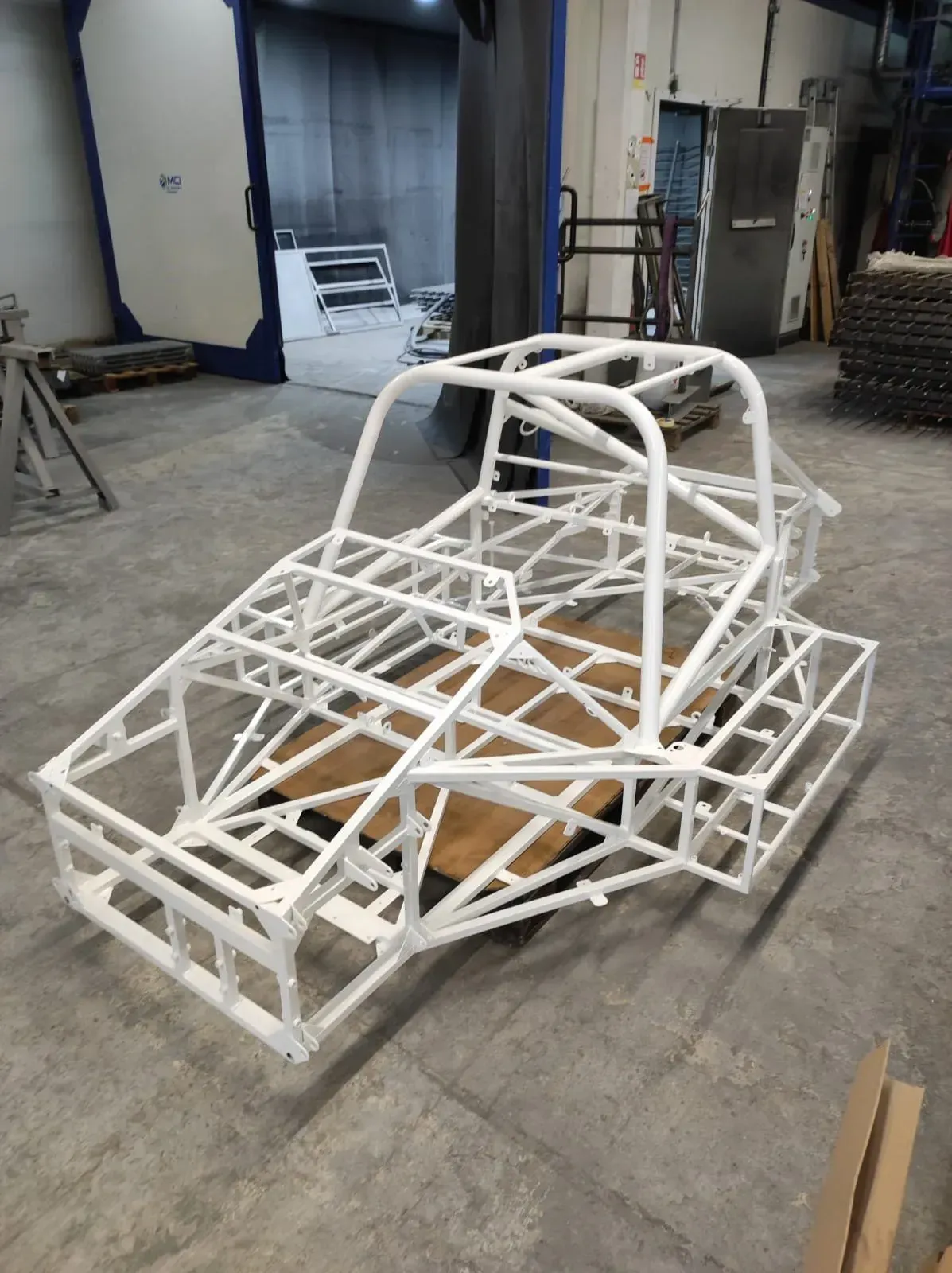 Cadre de petite voiture blanc